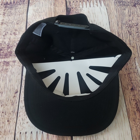 Vans off the Wall Hat - Picture 5 of 6